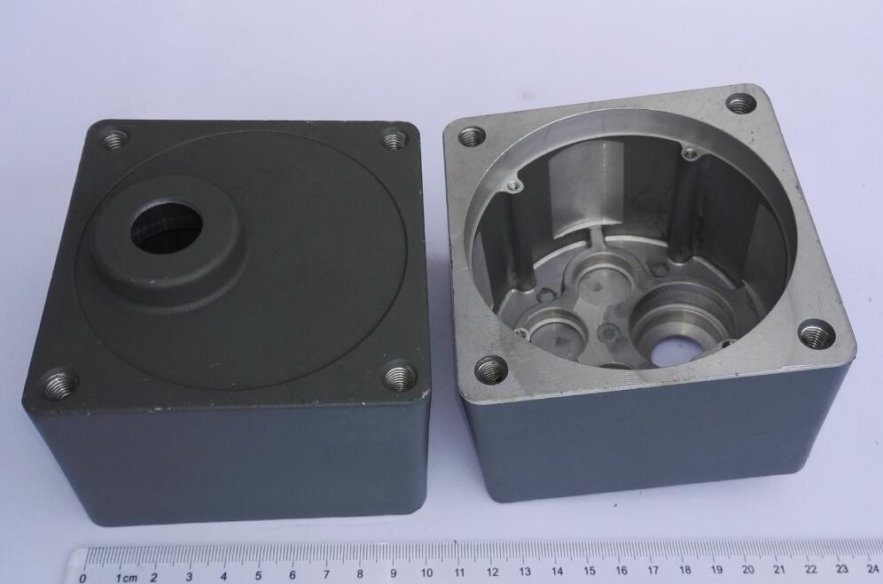 微型齒輪箱體100